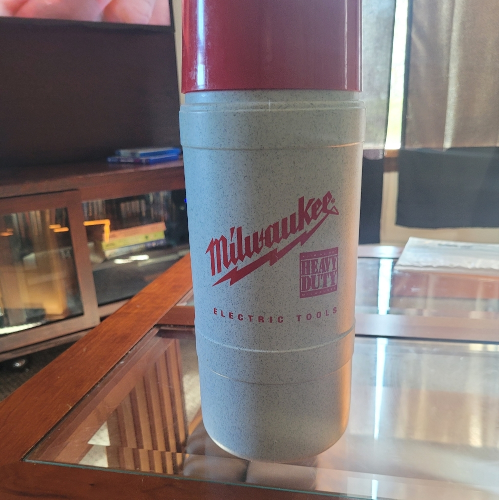 Milwaukee Electric Tools Heavy Duty Aladdin Thermos Nashville USA Advertising
